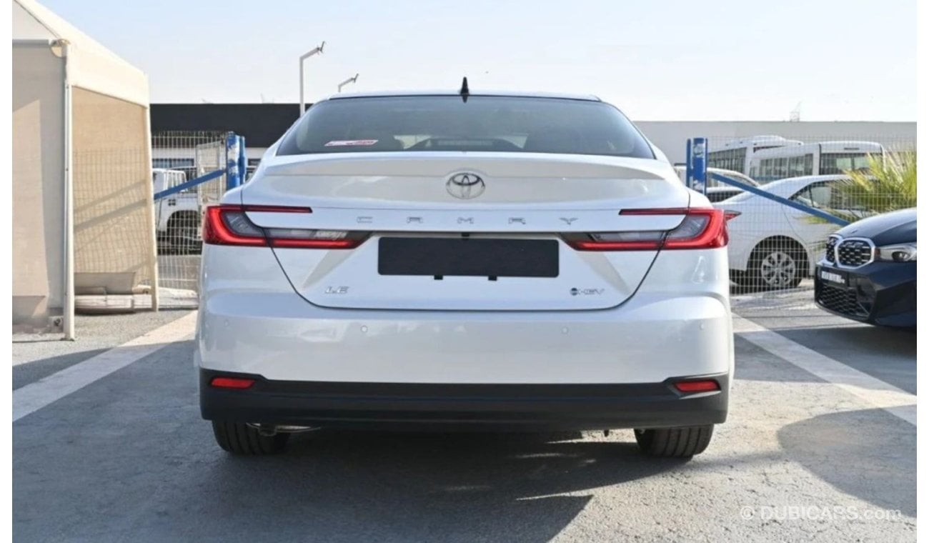 تويوتا كامري Toyota Camry 2.5L LE Hybrid with panorama roof AT 2025 (Export price)