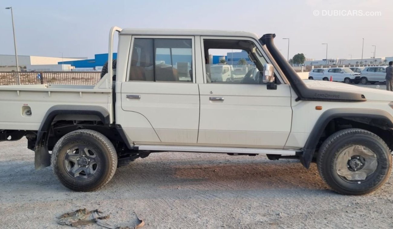 تويوتا لاند كروزر بيك آب TOYOTA LC 79 DC 4.5 V8 Anniversary specs