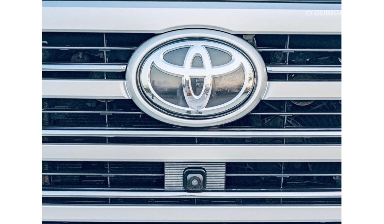 تويوتا لاند كروزر Toyota landcuriser GXR V6 2015 facelifted inside & outside 2023 petrol  left hand drive