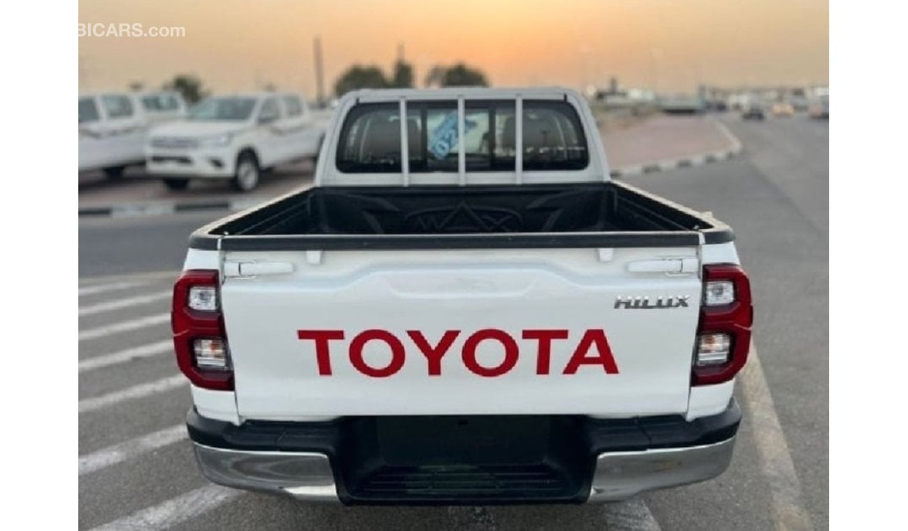 تويوتا هيلوكس Toyota Hilux pickup 2021 adventure 2.7 V4 Gasoline left hand drive