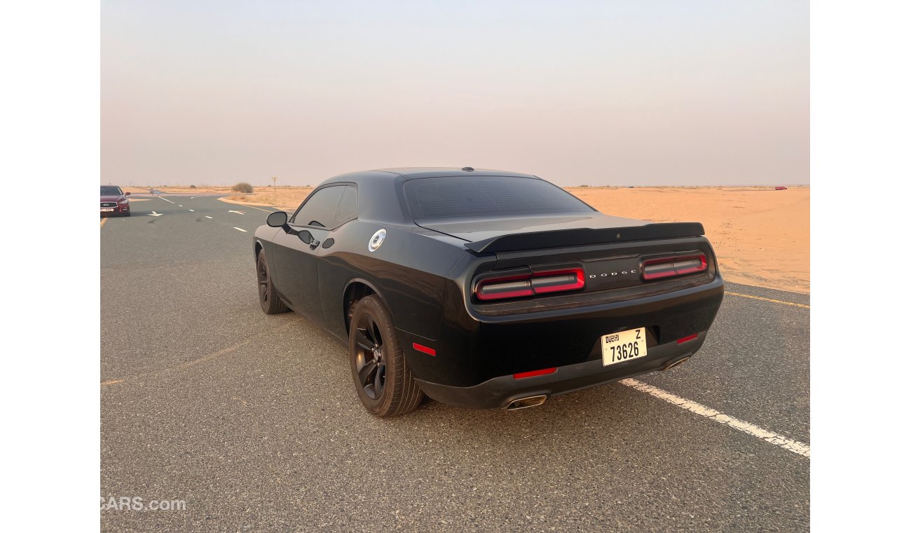 Dodge Challenger SXT