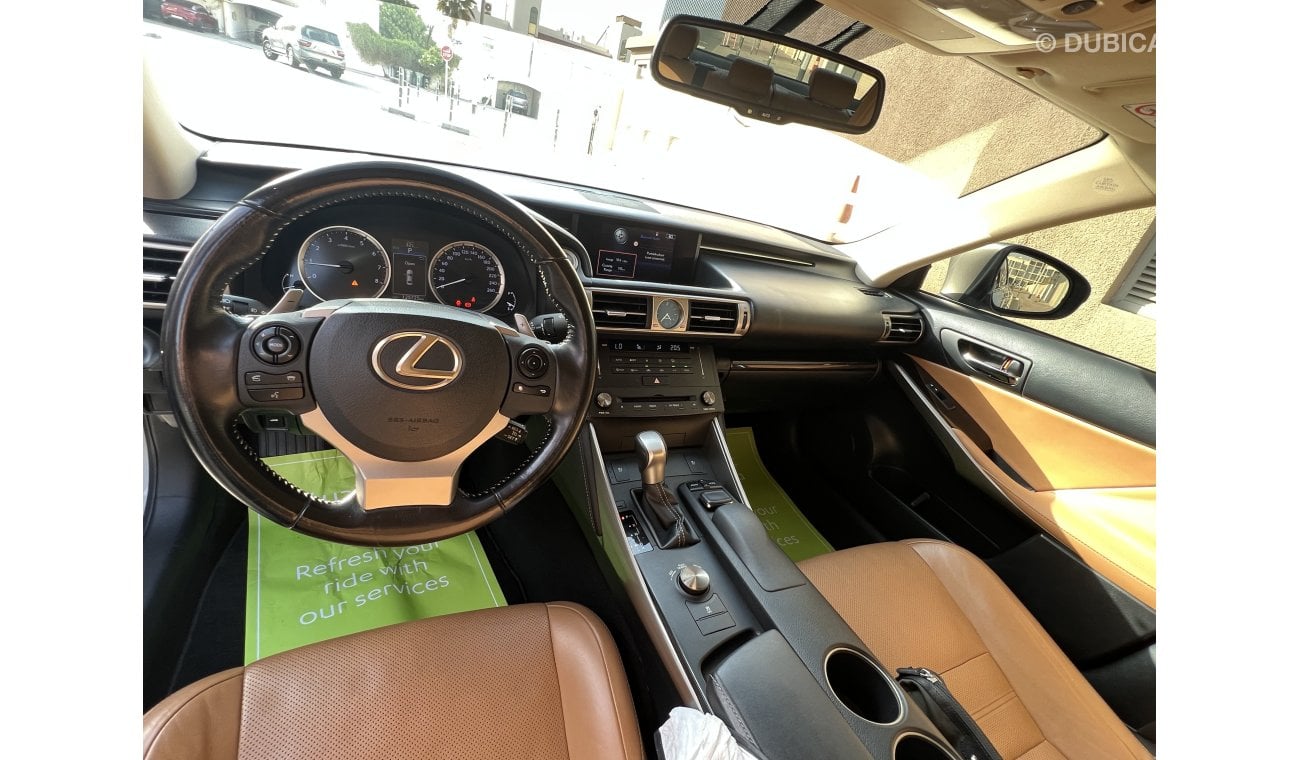 لكزس IS 200 lexus IS 200 T