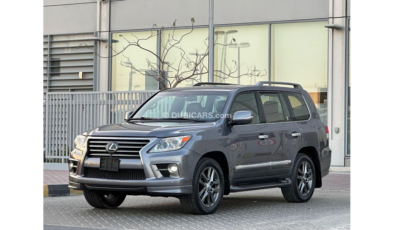 Lexus LX570 Platinum Signature 5.7L LEXUS LX570s 2014 GCC// ACCIDENTS FREE// FULL OPTIONS// PERFECT CONDITION