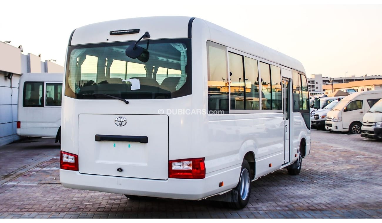 Toyota Coaster 4.2L MT 2022