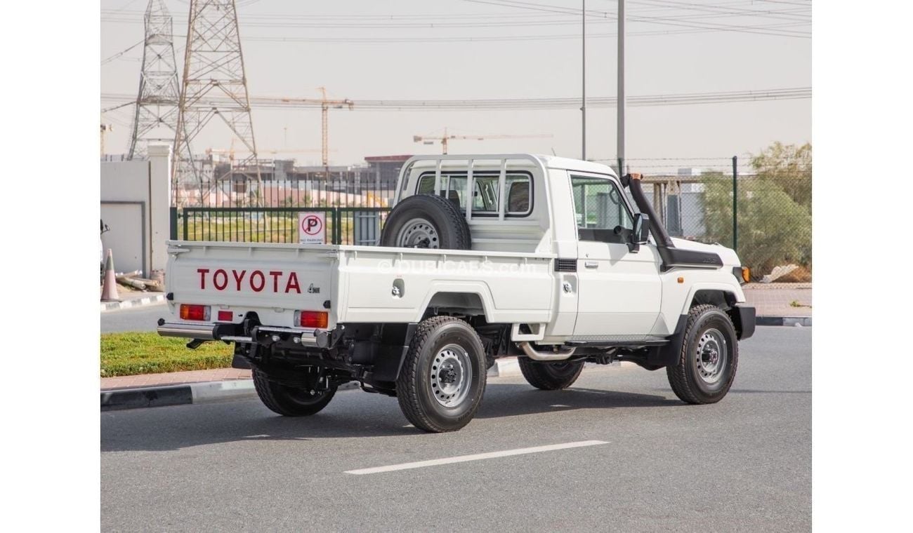 Toyota Land Cruiser Pick Up LC79 2.8 T/DSL STD-E A/T 4WD / GCC. For Local Registration +5%