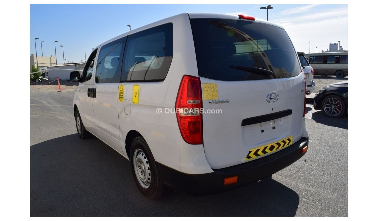 Hyundai H-1 Std HYUNDAI H1 12 SEATER PASSENGER VAN, MODEL:2016. FREE OF ACCIDENT