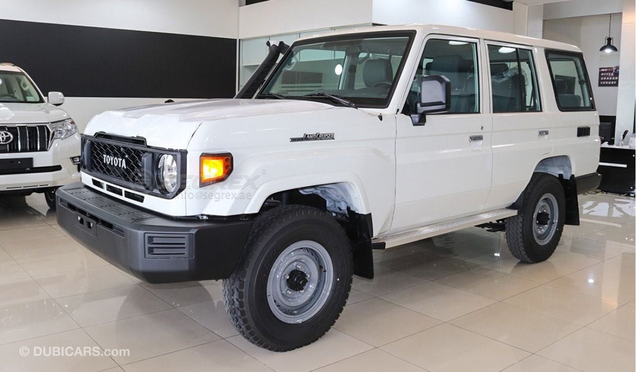 Toyota Land Cruiser Hard Top 2024 Model Toyota Land Cruiser Hardtop LC76, 4.2L Diesel 4WD 5M/T (SFX.J7642)