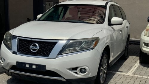 Nissan Pathfinder SV