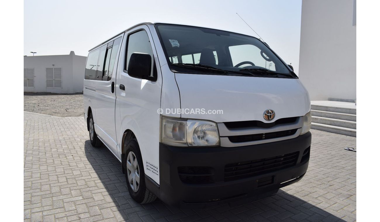 Toyota Hiace Toyota Hiace 13 seater, model:2008. only done 150000 km