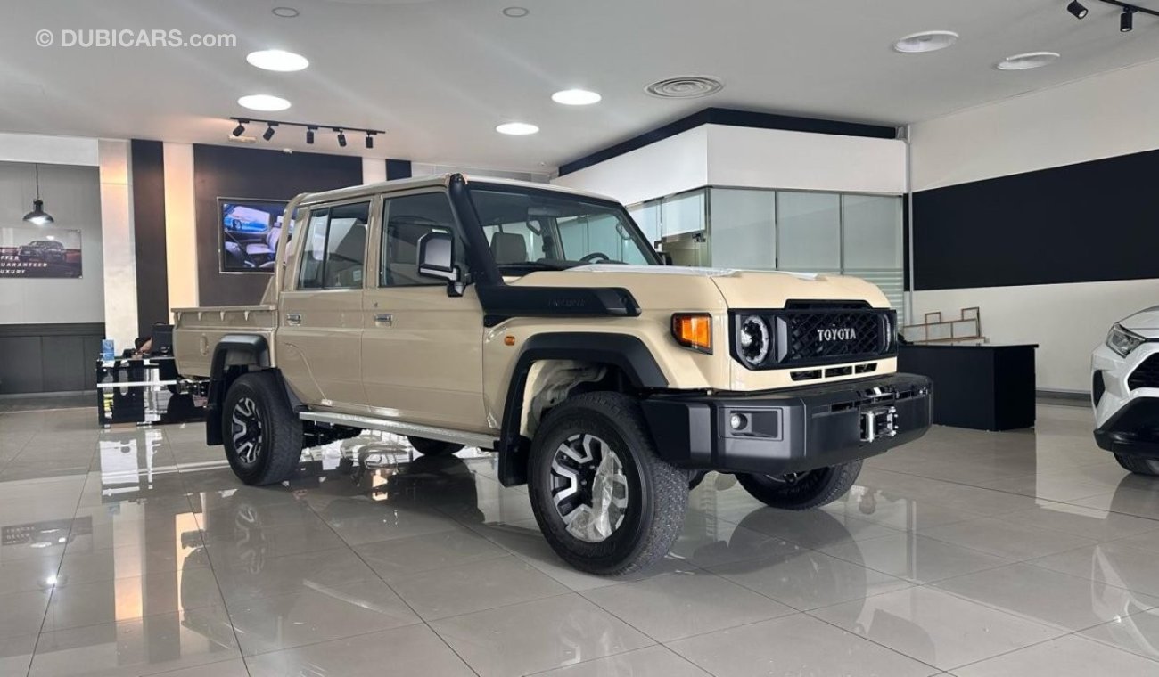 Toyota Land Cruiser Pick Up 2024YM Toyota LC79 D/C AT 4.0L over fender and alloy wheels