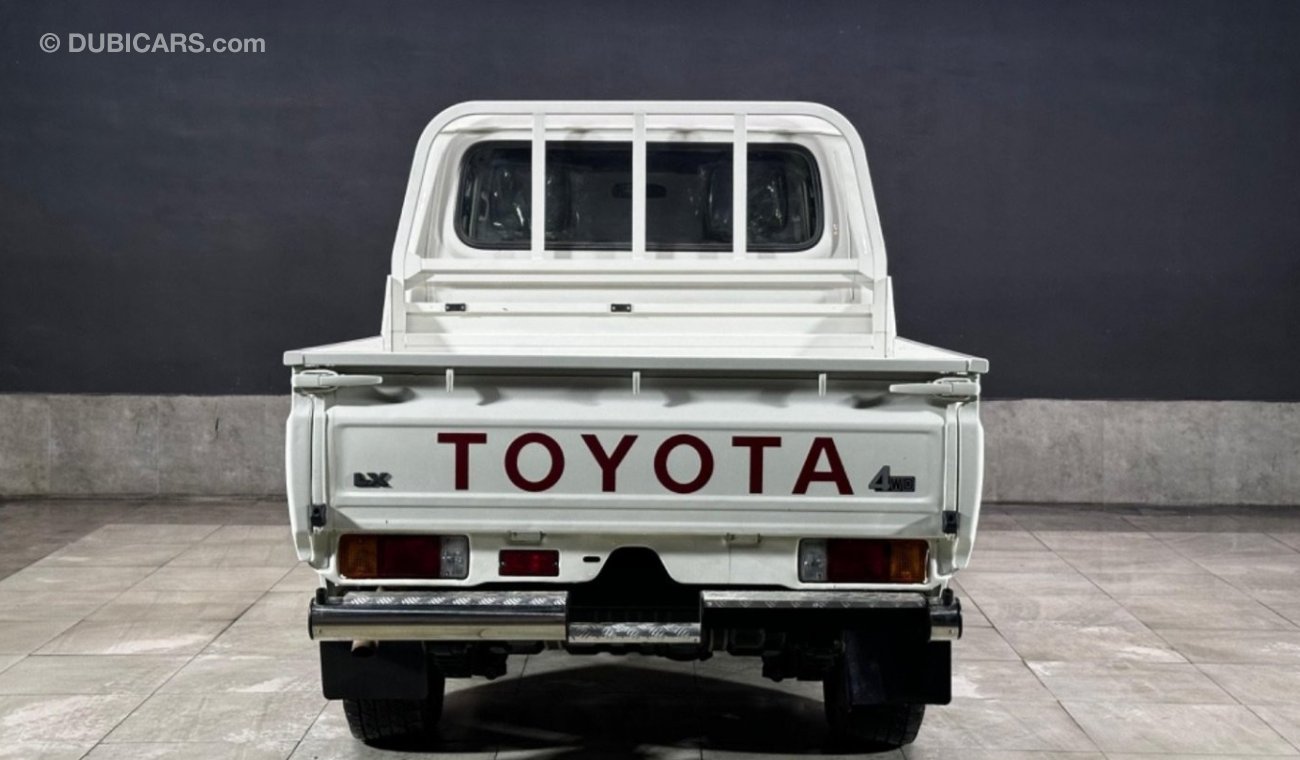 Toyota Land Cruiser Pick Up