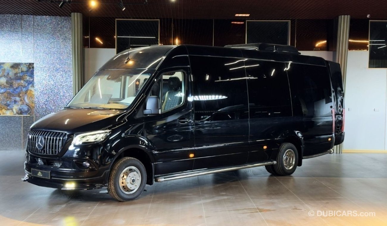 مرسيدس بنز سبرينتر 11,556 PM I 519 CDI I Wooden Floor I 16 Seater