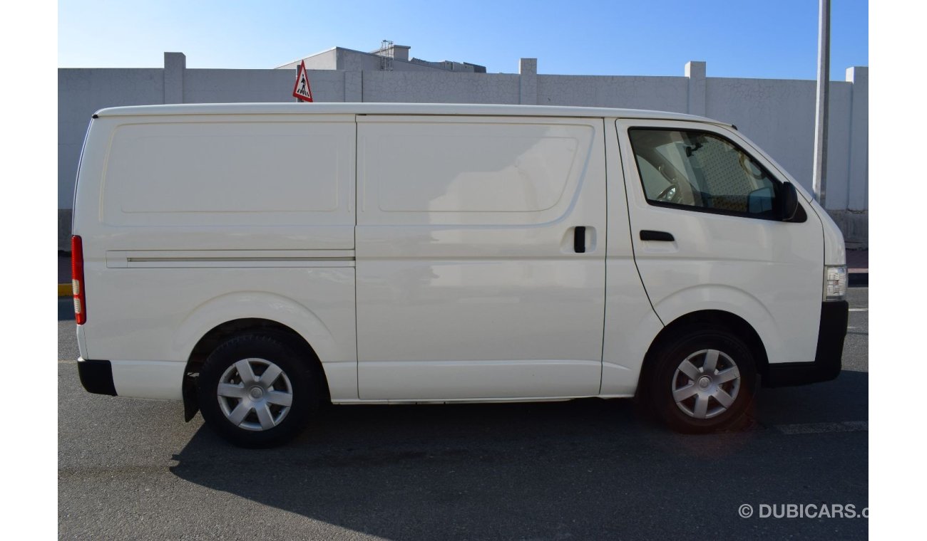 Toyota Hiace GL - Standard Roof Toyota Hiace Std roof van, model:2016. Excellent condition