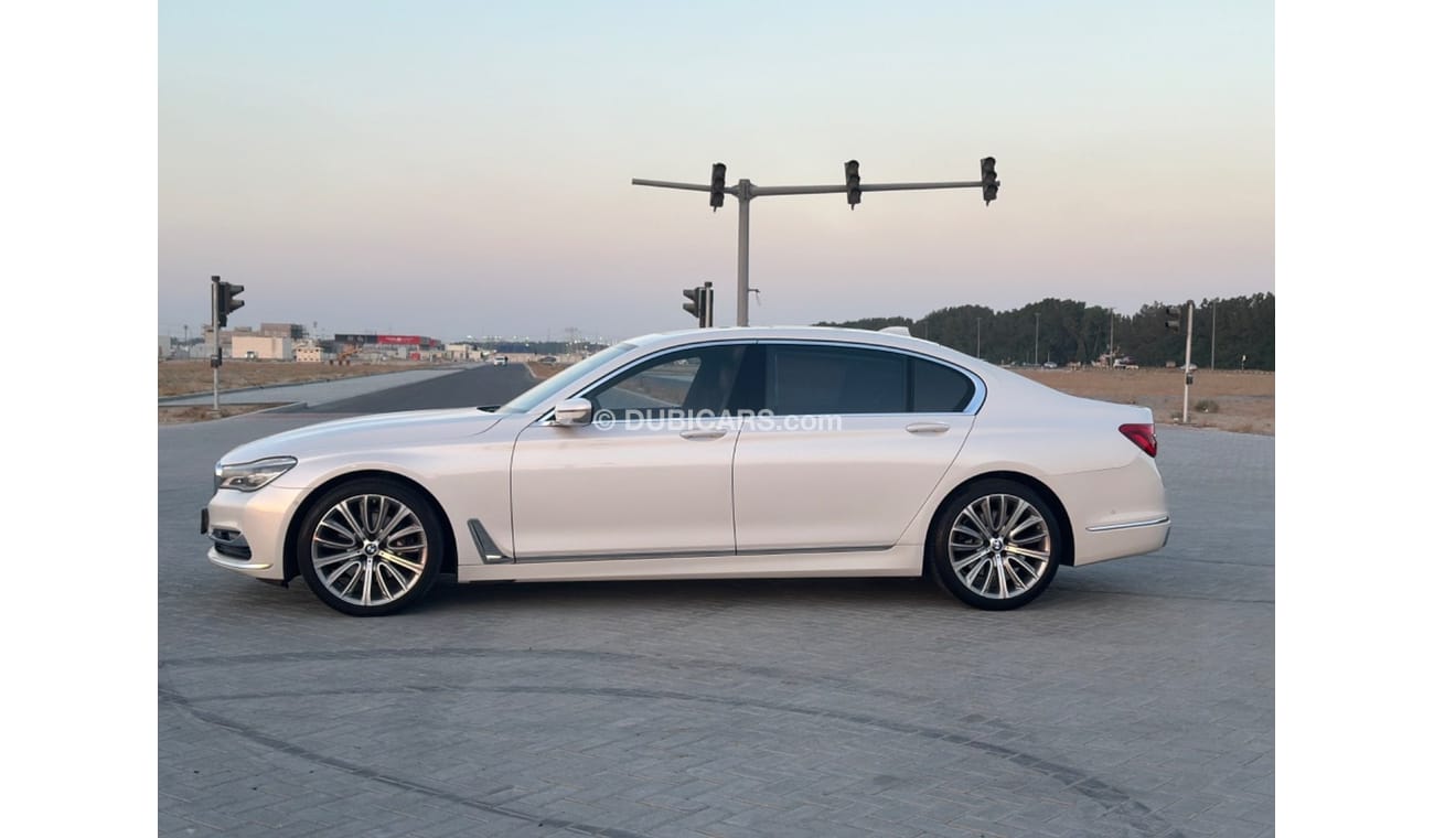 BMW 740Li Exclusive 3.0L (335 HP) MODEL 2016 GCC CAR PERFECT CONDITION FULL OPTION PANORAMIC ROOF LEATHER SEAT