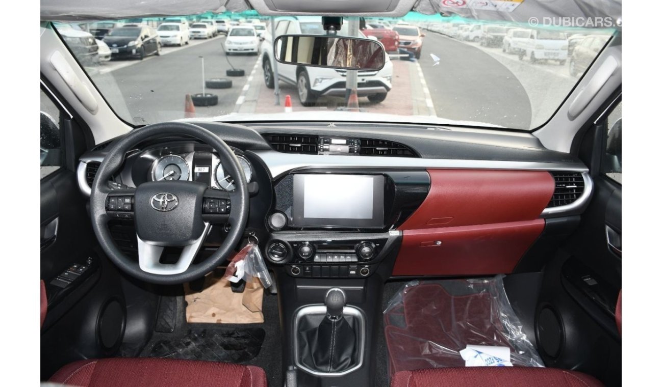 Toyota Hilux 2.7L MT 4x4 full option (Oman spce)