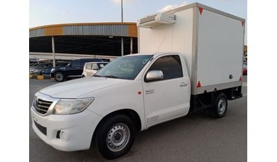 Toyota Hilux Toyota Hilux V4 2.7L(Meat fridge) Model2014