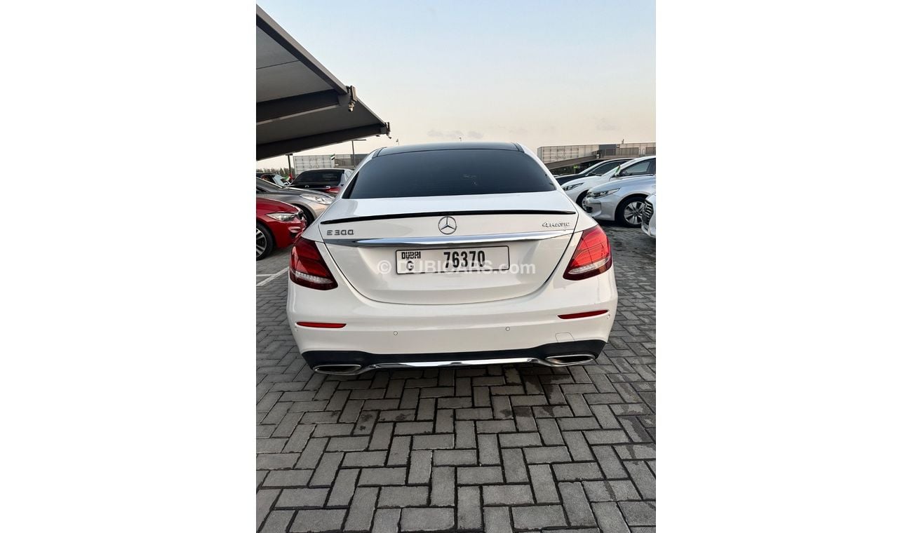 Mercedes-Benz E300 امريكيا خاليه من الحوادث