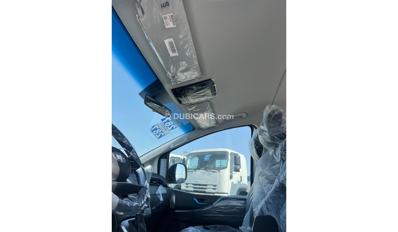 Hyundai Staria Hyundai Staria 3.5L Petrol, Van 9 Seats, Color Silver, Model 2025 (GCC SPECS) AT