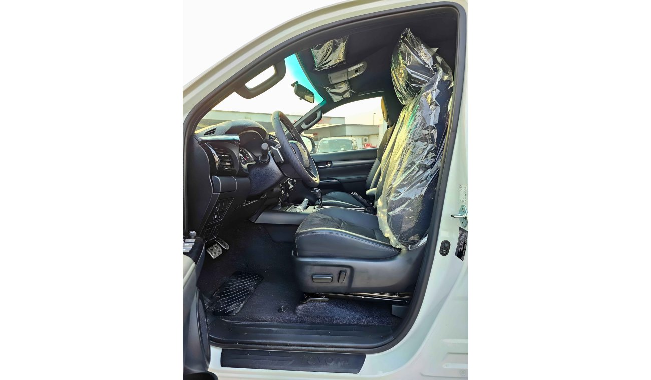 Toyota Hilux GR SPORT / 4.0L V6 / DRIVER POWER SEAT WITH ROLL BAR / "4" CAMERAS (CODE # HPGRV6AF)