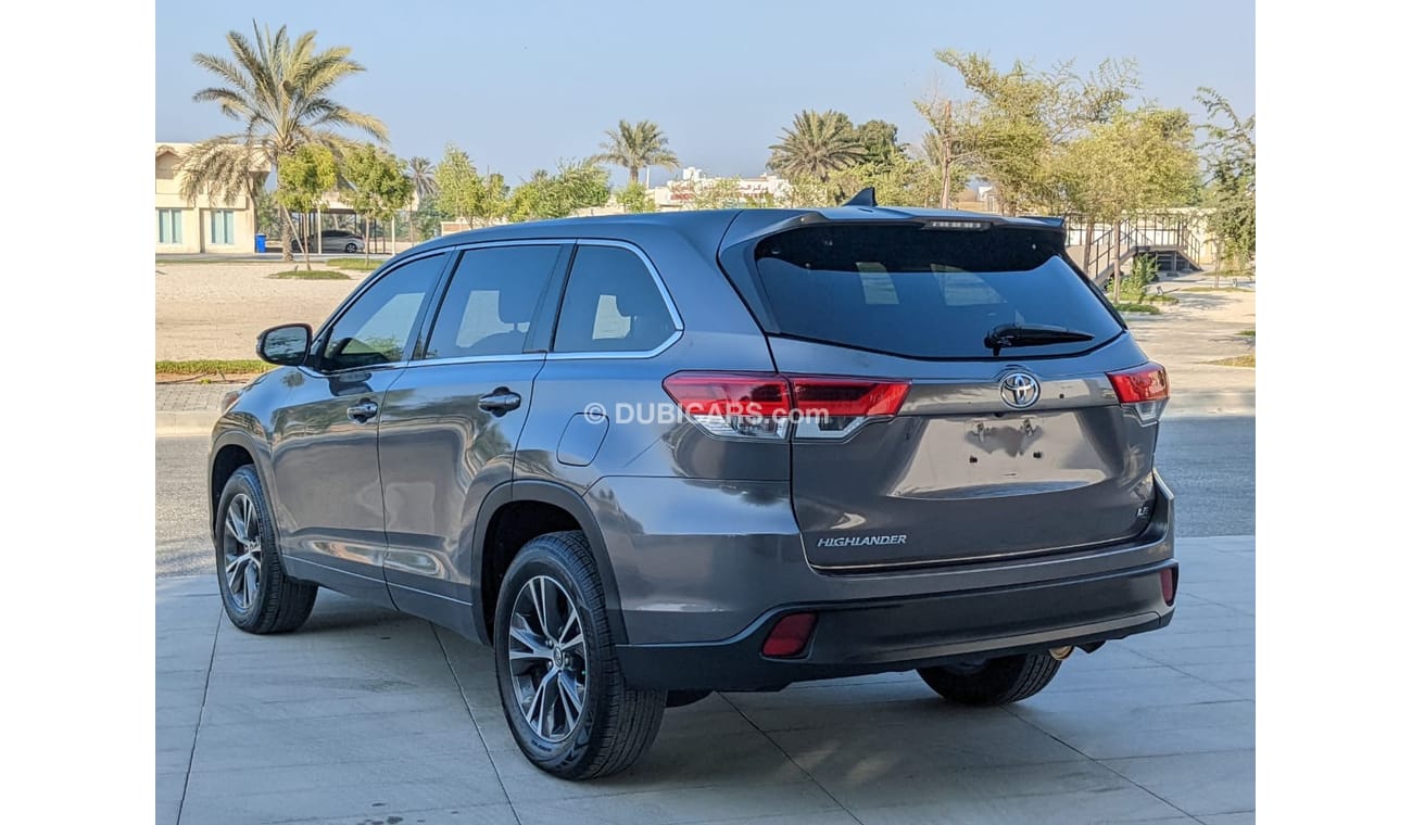 Toyota Highlander LE