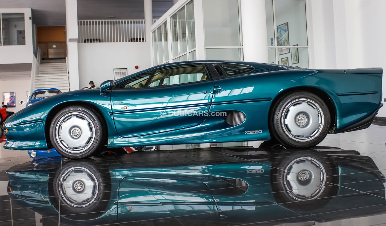 Jaguar XJ220