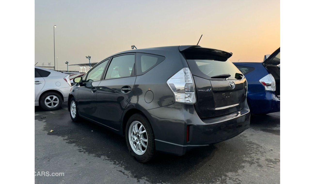 تويوتا برياس Toyota Prius V