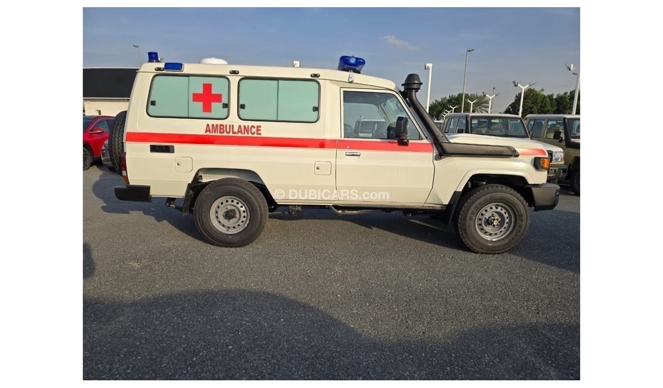 تويوتا لاند كروزر هارد توب Land Cruiser hardtop ambulance 4.5L diesel 4WD 2024