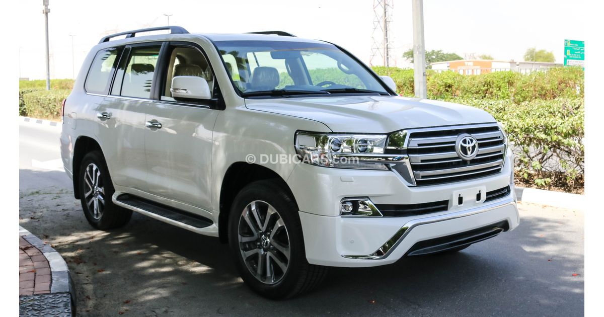 Toyota Land Cruiser VXR V8 4.6L for sale: AED 245,000. White, 2016