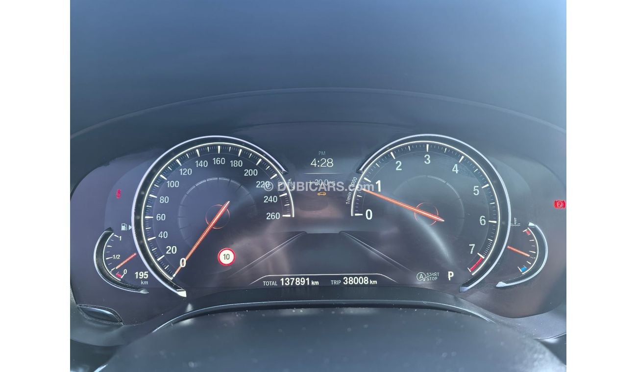 بي أم دبليو 530i Luxury 2.0L