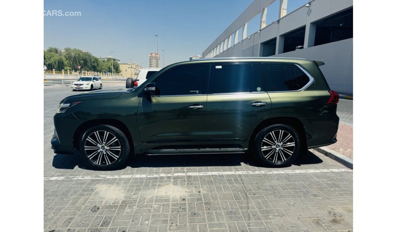 Lexus LX570