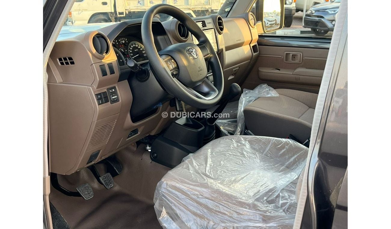 Toyota Land Cruiser Pick Up Double Cabin 4.5L DIFF LOCK