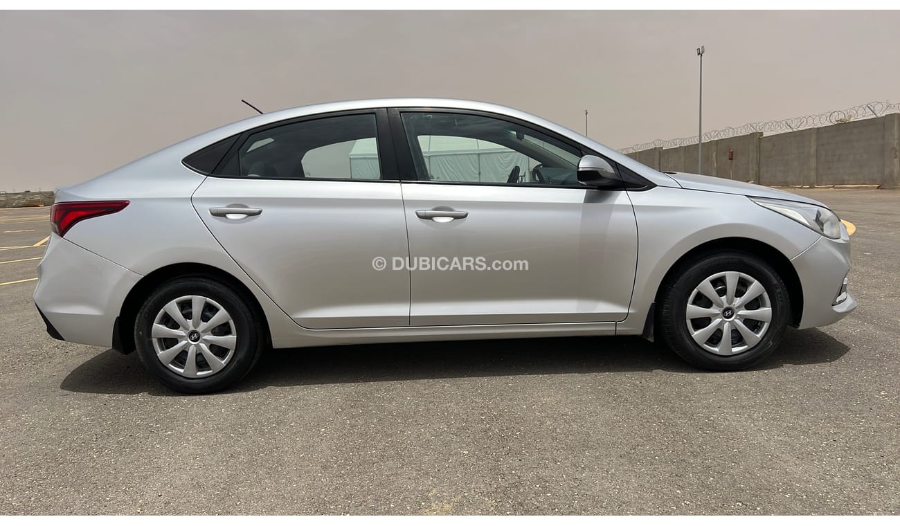 Used Hyundai Accent 1400 2019 for sale in Dubai - 566973