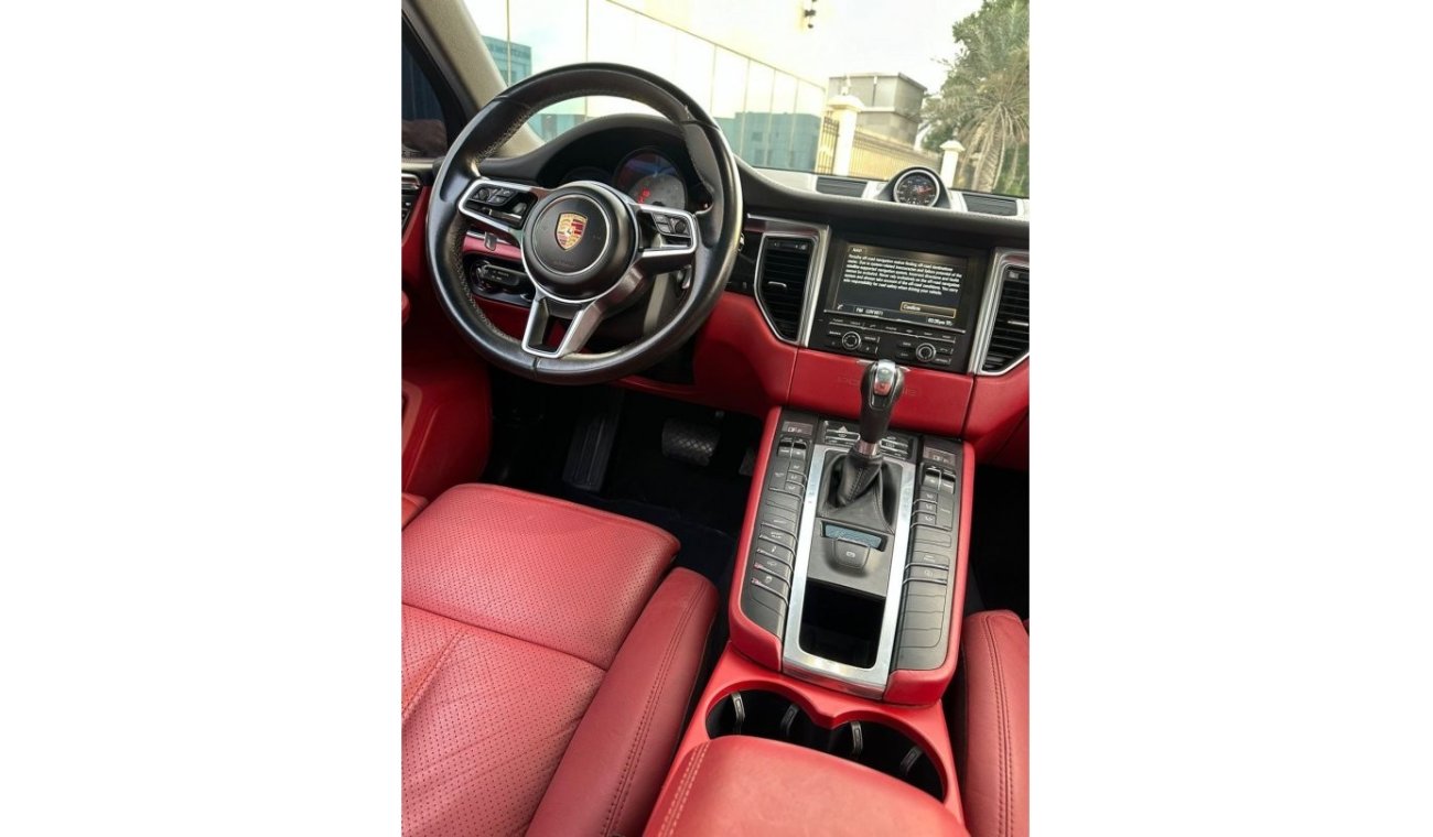 Porsche Macan S