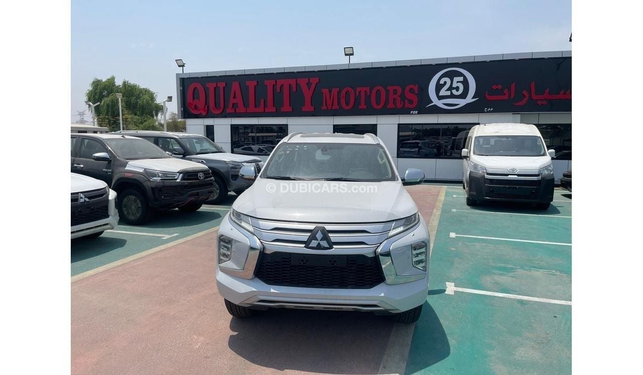 Mitsubishi Pajero 2.5  diesel  engine // full option // model 2023