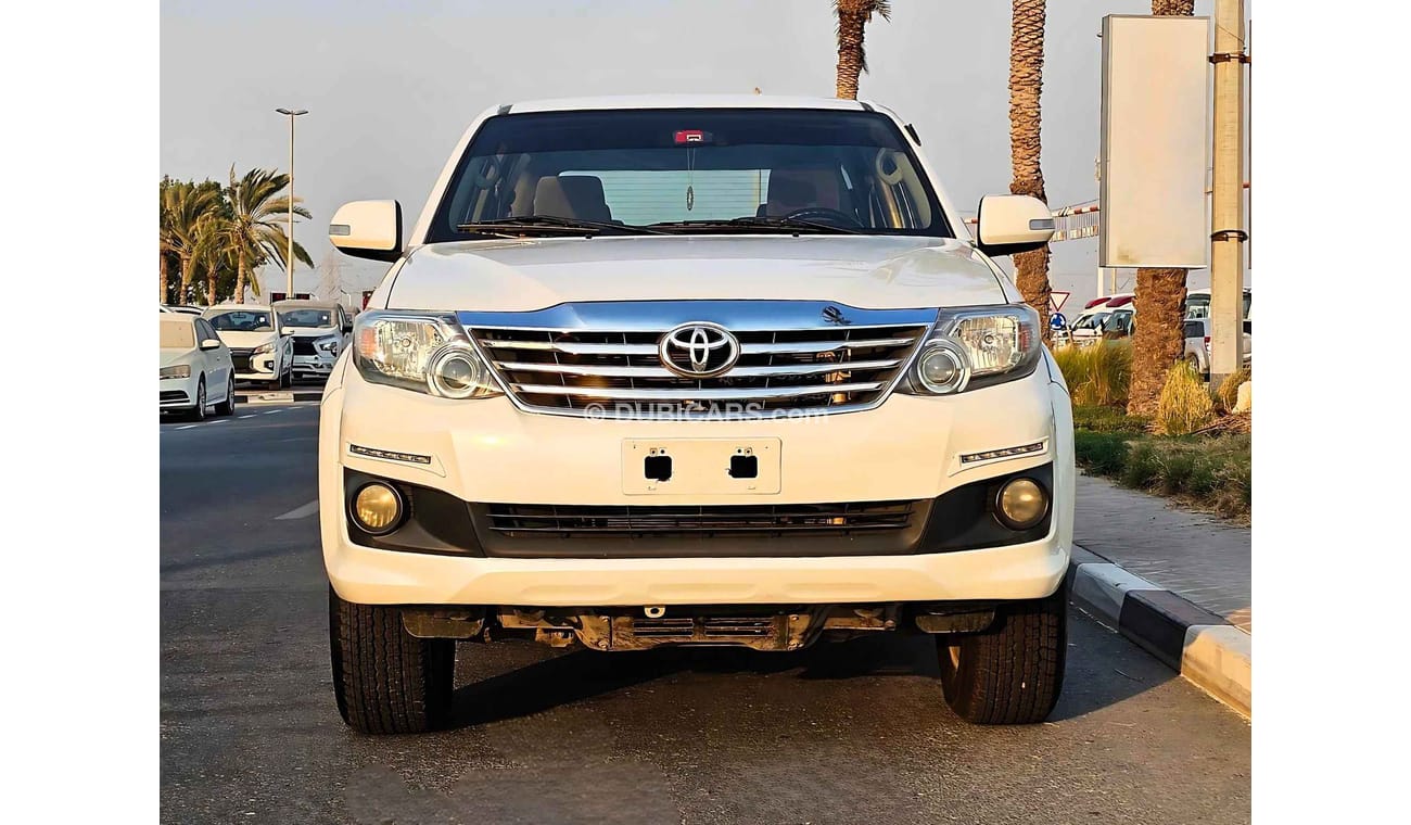 Toyota Fortuner V4 GCC/ 4WD/LOW MILEAGE/ SINGLE OWNER/ NON ACCIDENT/ EXCELLENT CONDITION/ FOR EXPORT ONLY/ LOT#65624