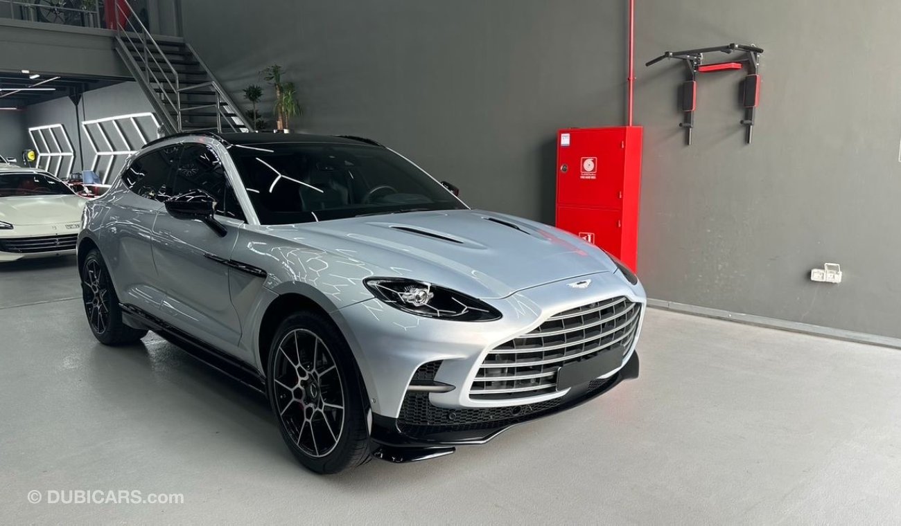 Aston Martin DBX 707 edition