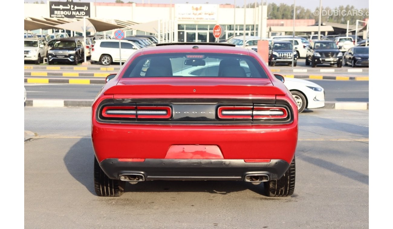 دودج تشالينجر Dodge Challenger SXT Plus / Full / 2017 / Canadian /74,000Mi