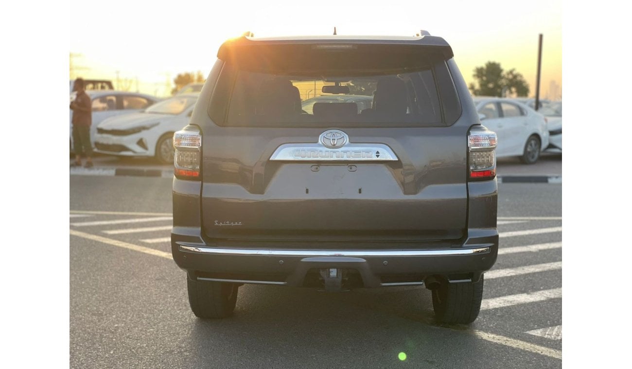 Toyota 4Runner 2018 Toyota 4Runner Limited Edition Full Option 4.0L V6 - AWD 4x4 Push Start & Sunroof - 35,000 Mile