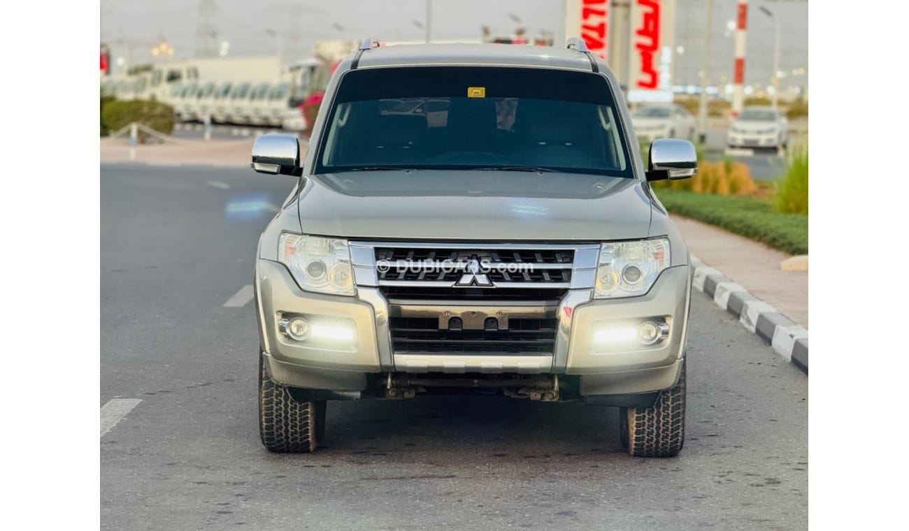 Mitsubishi Pajero Mitsubishi pajero 2015 model v6 LHD