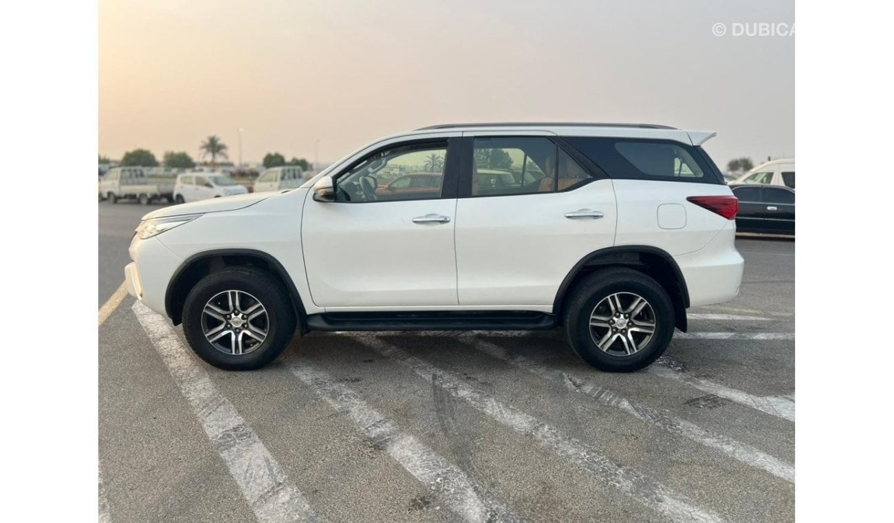 Toyota Fortuner 2020 TOYOTA FORTUNER 2.7L  // V4 // 4X4 // GCC // CLEAN TITLE // WITH EXCELLENT CONDITION