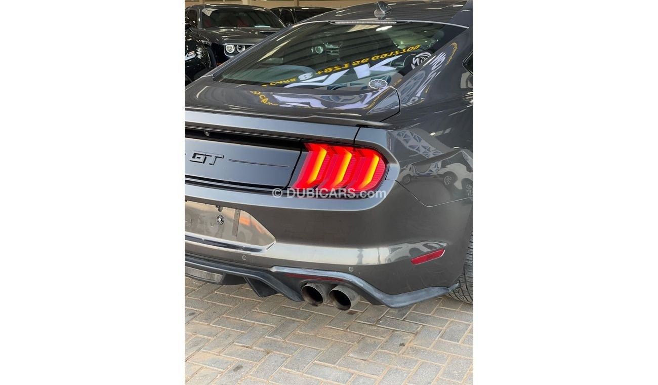 Ford Mustang GT V8 5.0 / 10 Speeds / Full-Service / In Perfect Condition