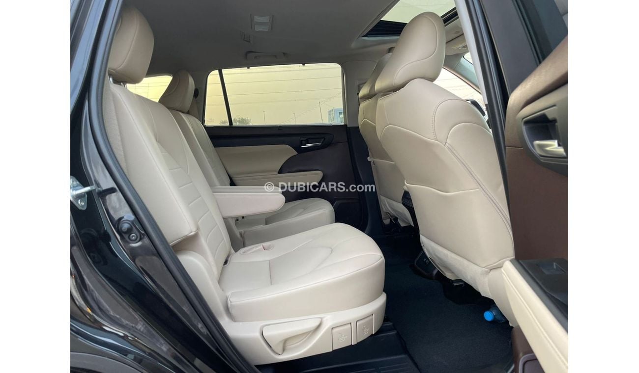 Used 2021 Toyota Highlander 2021 for sale in Dubai - 515639