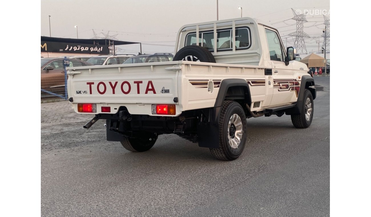 Toyota Land Cruiser Pick Up 4.0L M/T Full Option