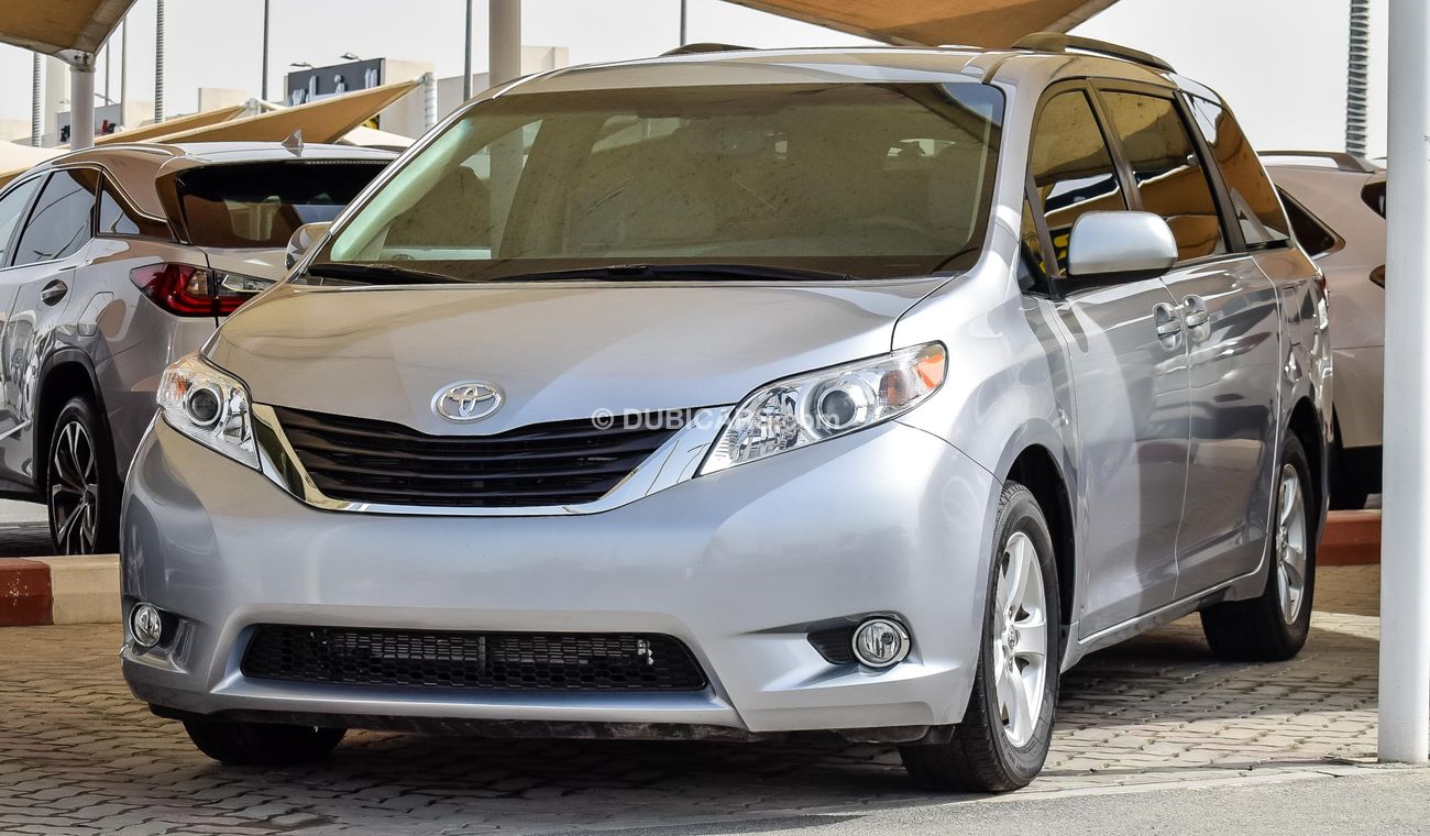 Toyota sienna dubai