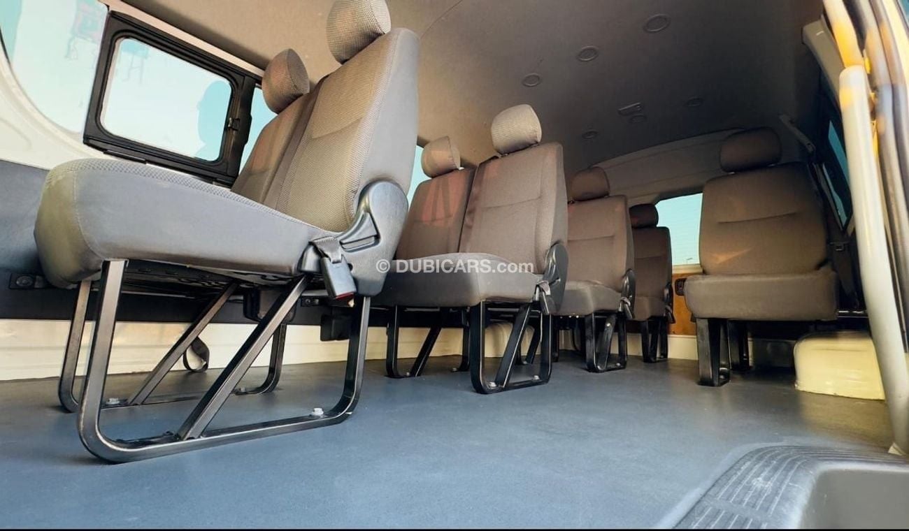 Toyota Hiace Commuter GLX High Roof 2.7L M/T