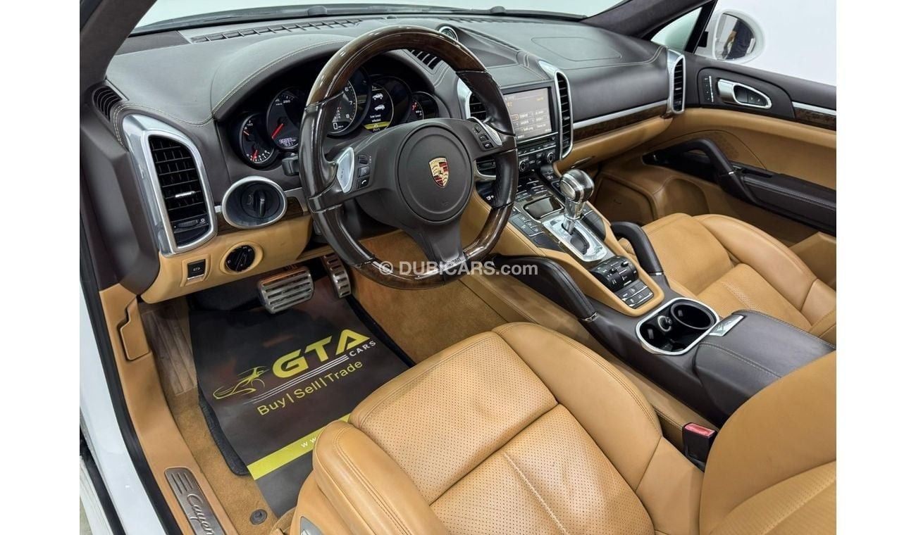 بورش كايان GTS 4.8L 2013 Porsche Porsche Cayenne GTS, Full Service History, Excellent Condition, GCC