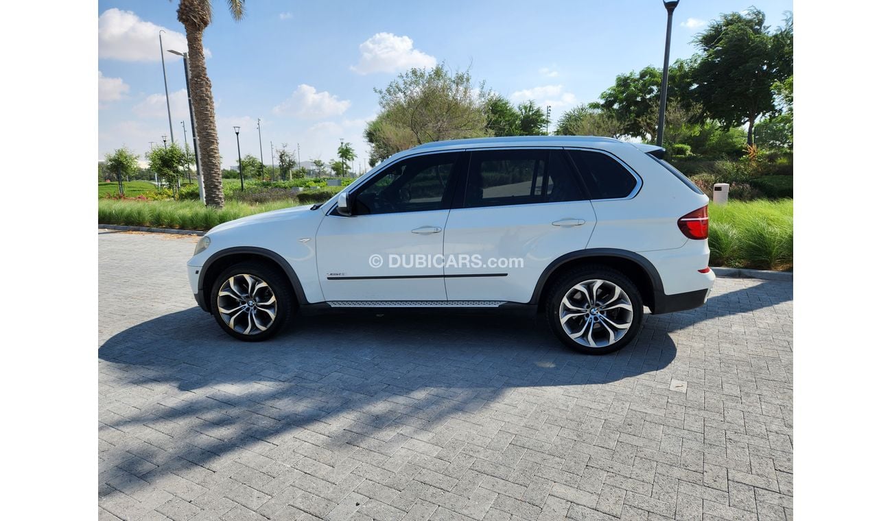 بي أم دبليو X5 xDrive 50i M Sport 4.4L (5 Seater)