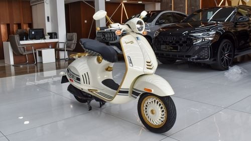 فيسبا 946  إصدار كريستيان ديور VESPA CHRISTIAN DIOR 2022