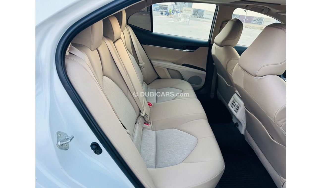 Toyota Camry LE 2.5L (204 HP) MODEL 2018 GCC CAR PERFECT CONDITION INSIDE AND OUTSIDE FULL OPTION SUN ROOF