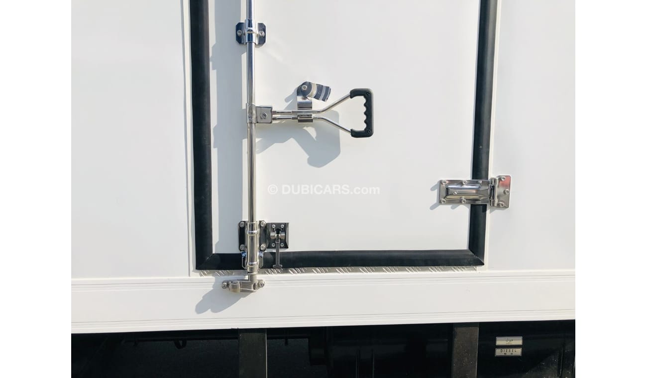 Mitsubishi Canter FREEZER TRUCK CONVERSION